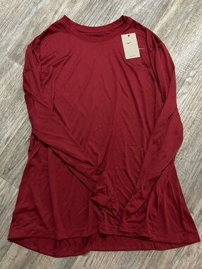 NWT Men’s Nike Long Sleeve